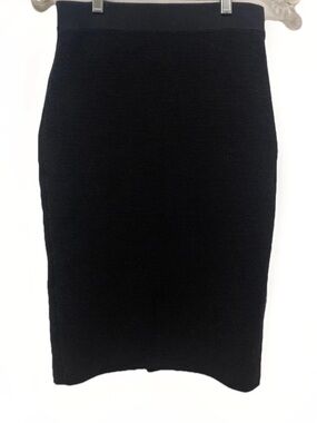 Uniqlo Black Ribbed Pencil Skirt